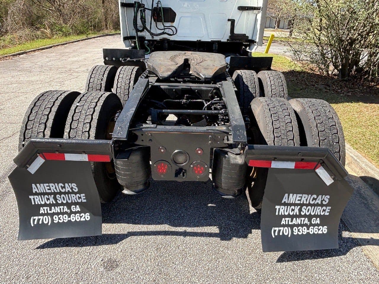 2018 International LT625 image 12