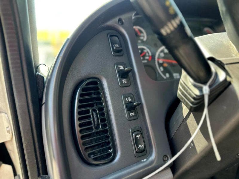 2017 Freightliner Cascadia 125 image 14