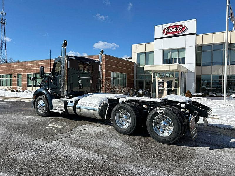 2026 Peterbilt 579 image 4