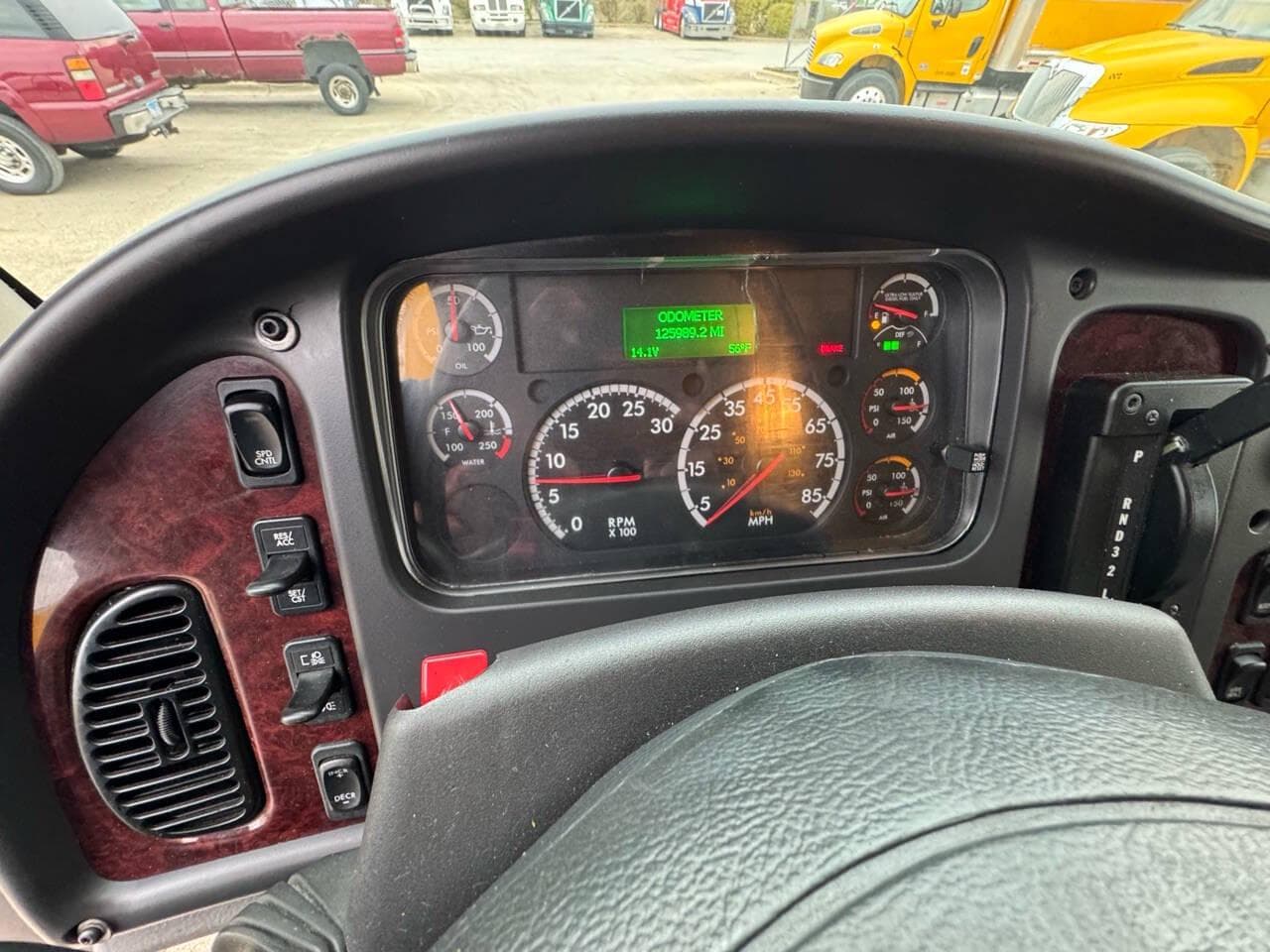 2018 Freightliner M2 106 image 14