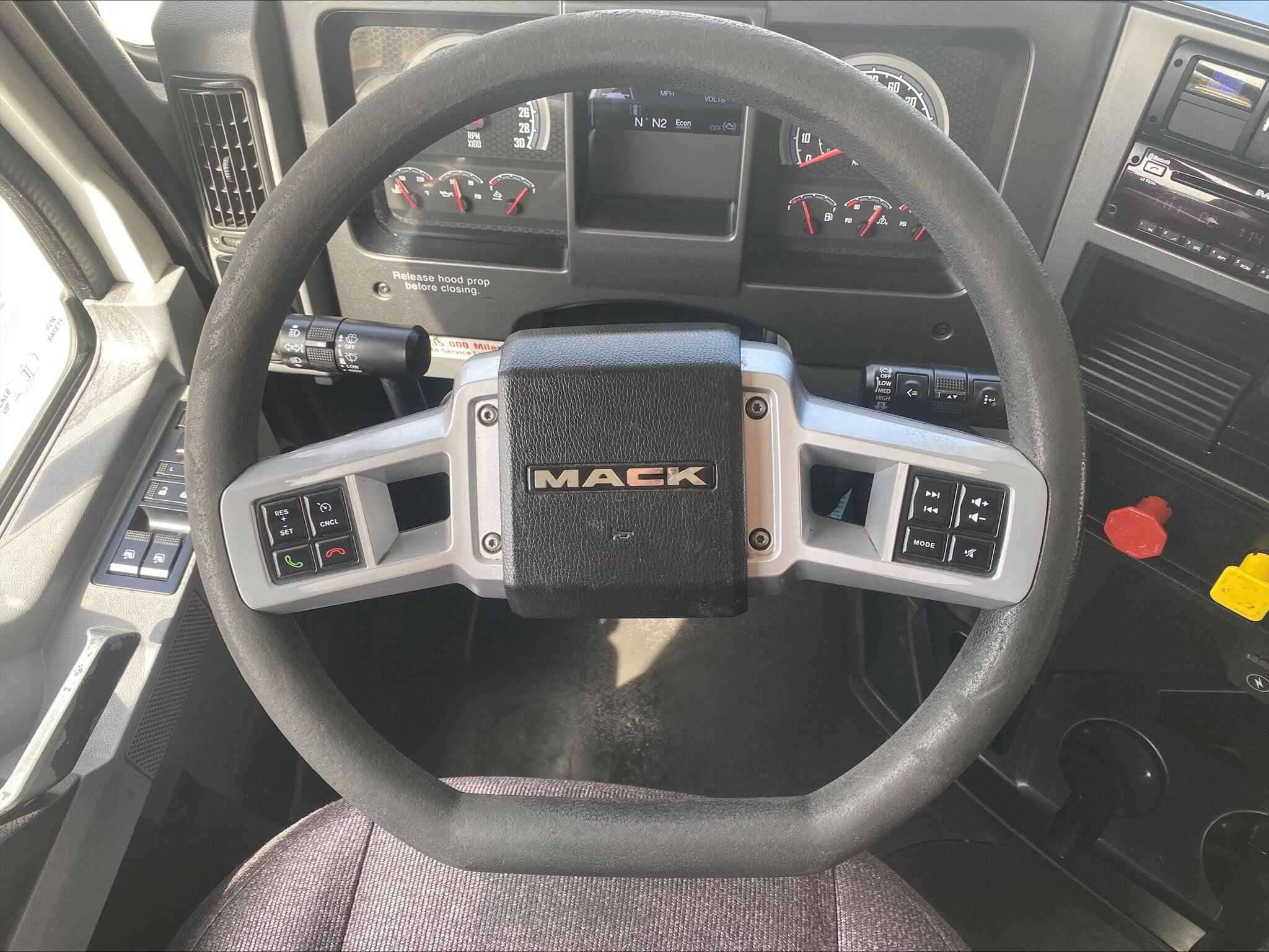 Used 2021 MACK ANTHEM Conventional - Day Cab in Oklahoma City, OK image 13