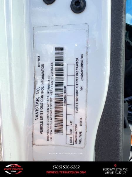 2022 International LT625 image 31