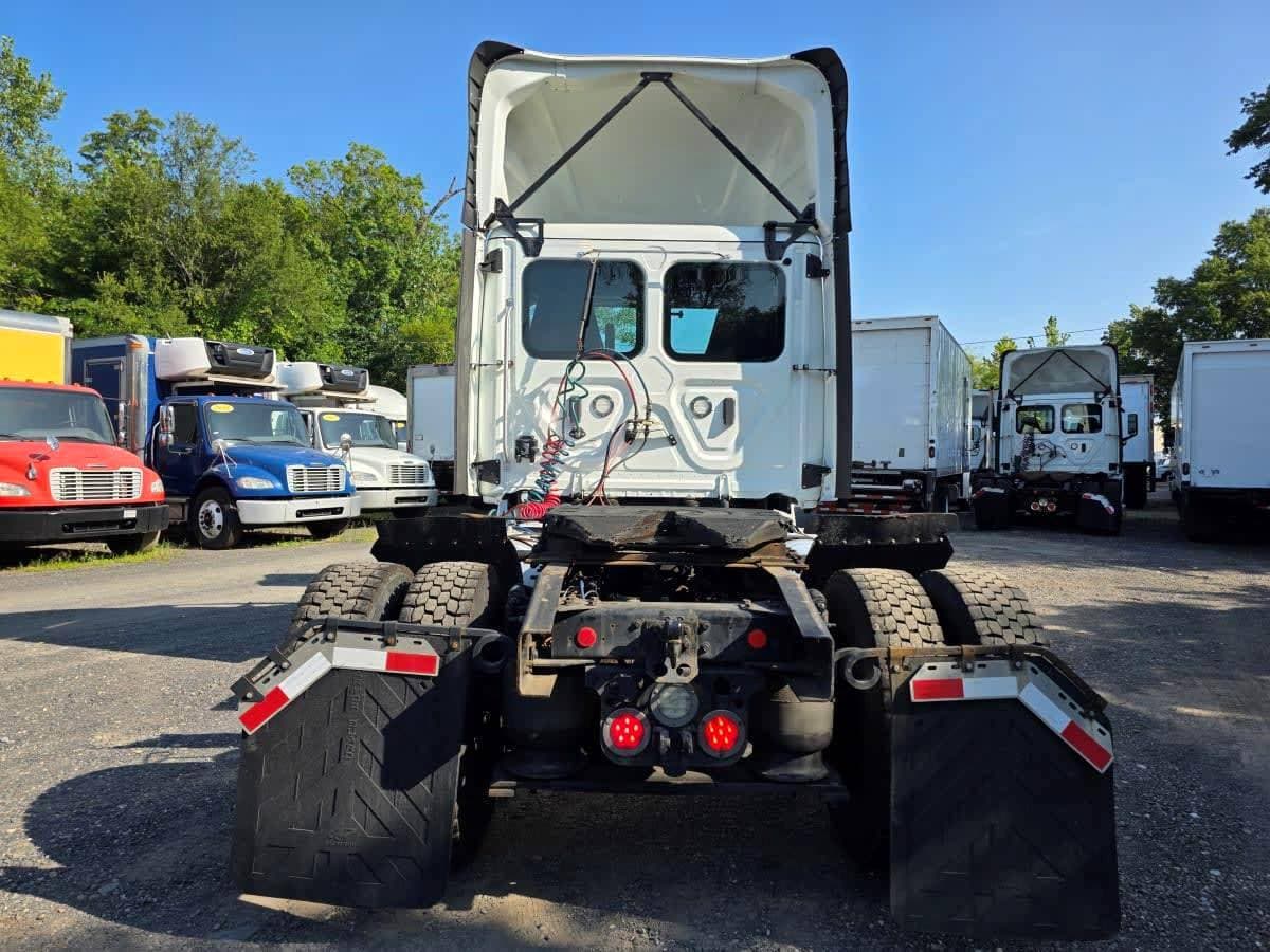 2019 Freightliner Cascadia image 5