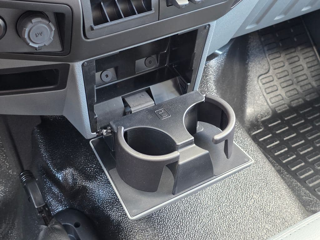 2027 Ford F-650SD Base image 34