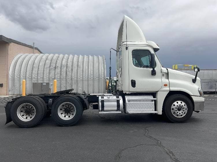 2018 Freightliner Cascadia image 7