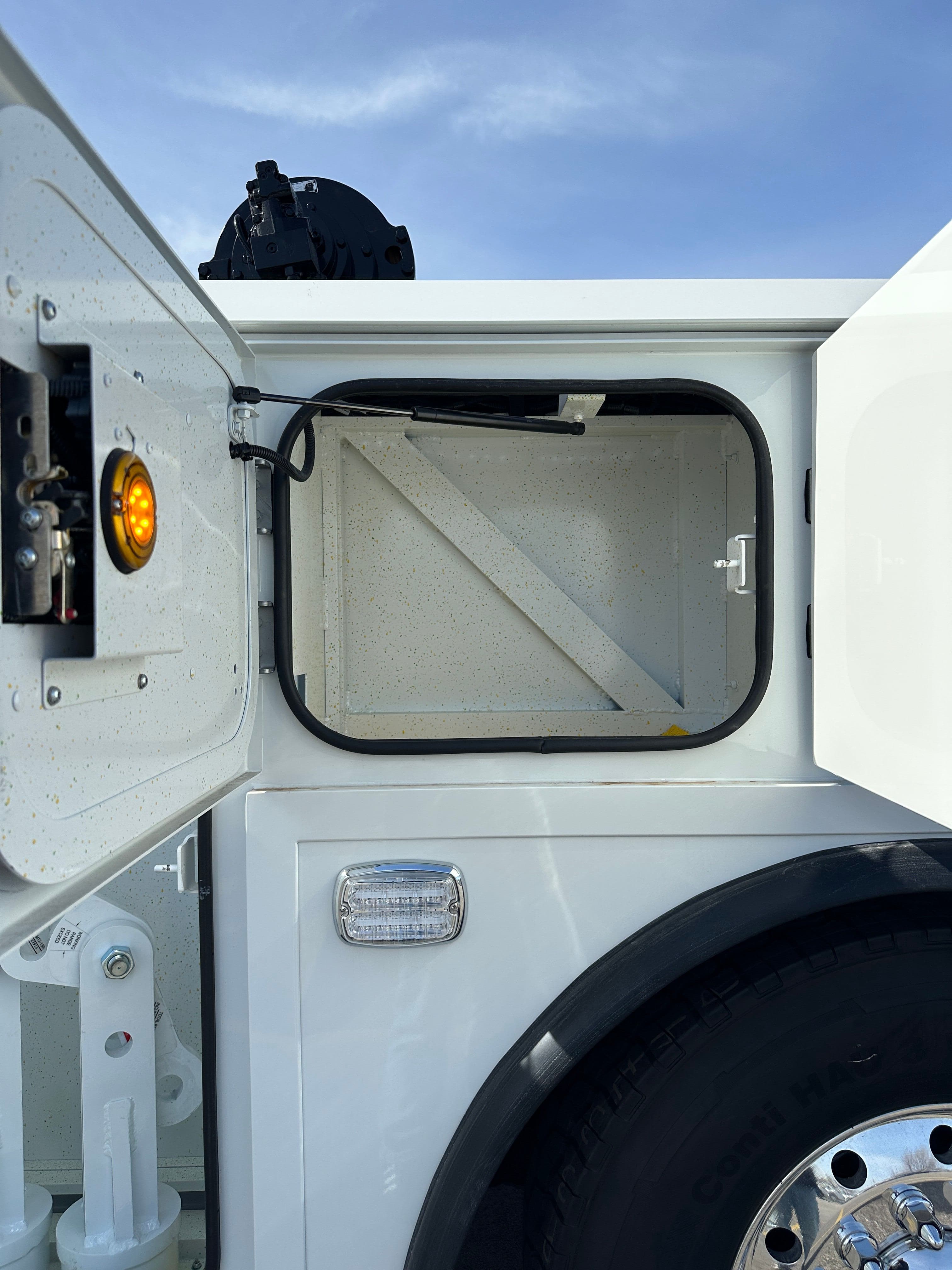 2025 Peterbilt 589 CENTURY 9055XL  (SK#: 6066C)  image 22