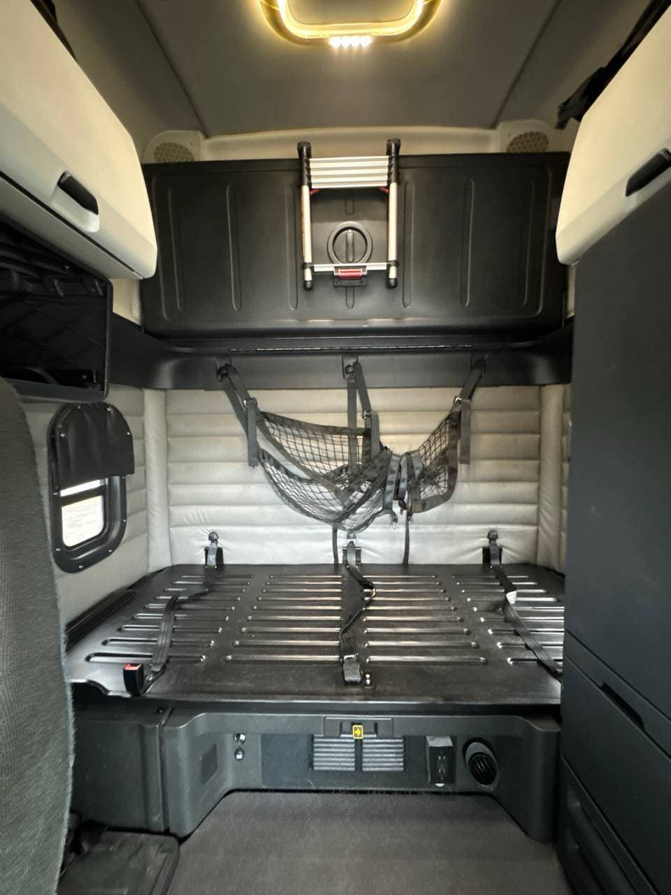 2022 Freightliner Cascadia 126 image 15