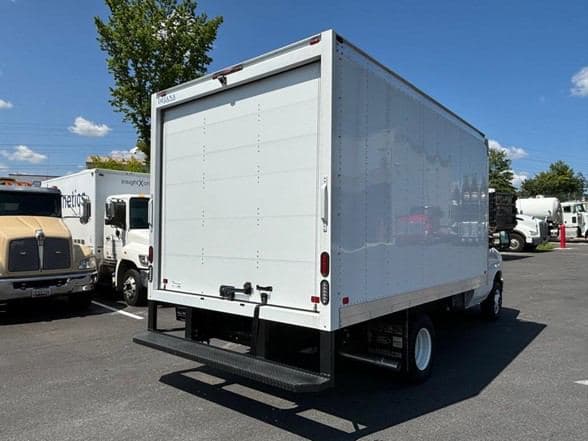 2024 Ford E350 SD image 5