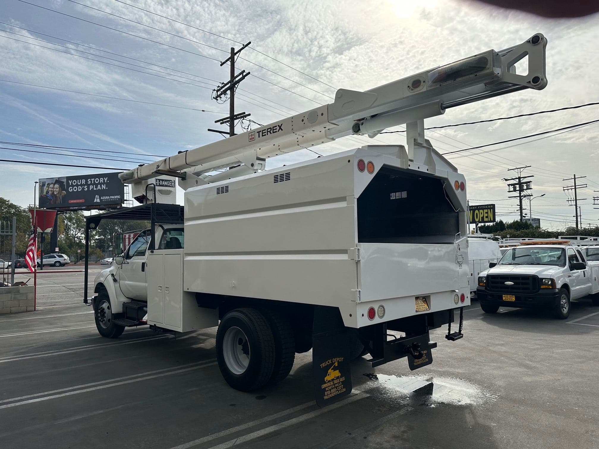 2010 Ford F-750 Forestry Tree Truck image 12