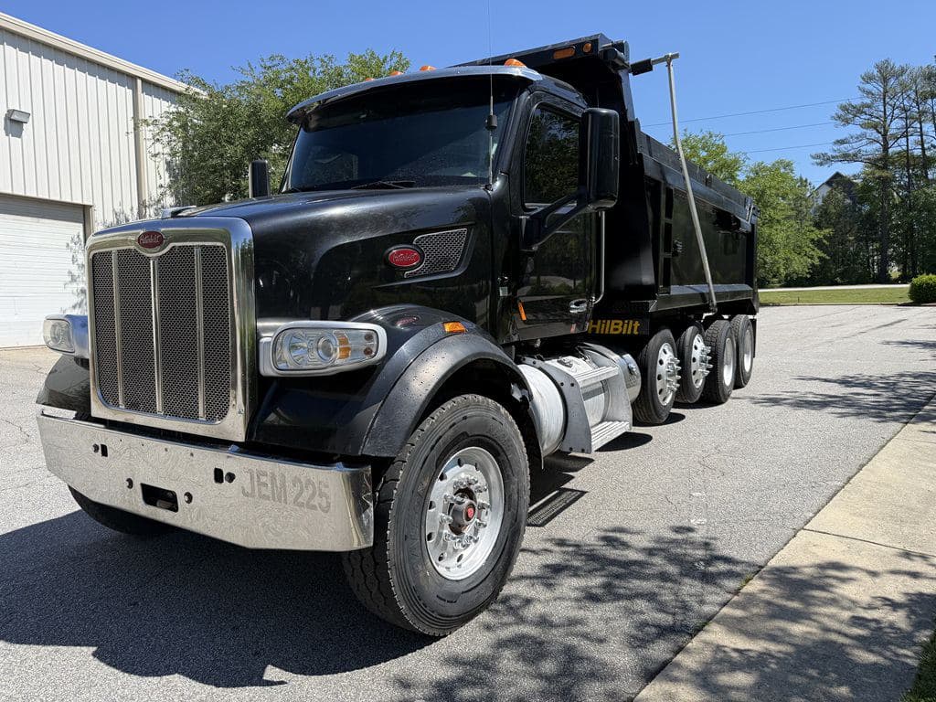 Used 2018 PETERBILT 567 image 19