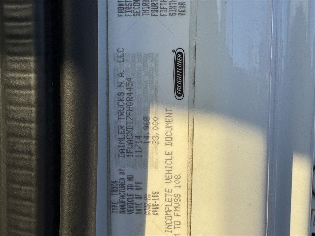 2015 Freightliner M2 106 image 76