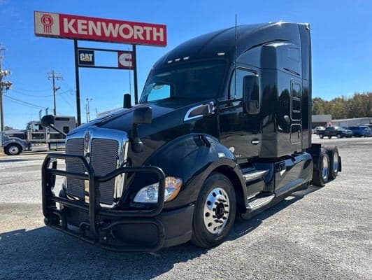 2021 Kenworth T680 image 1