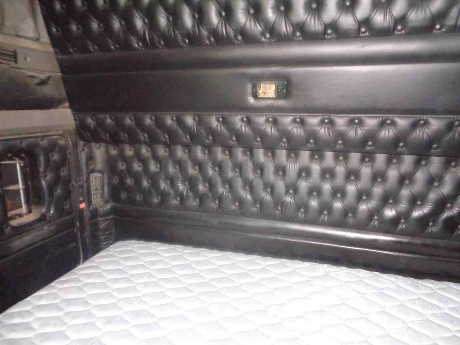 2016 Kenworth W9 Series image 6