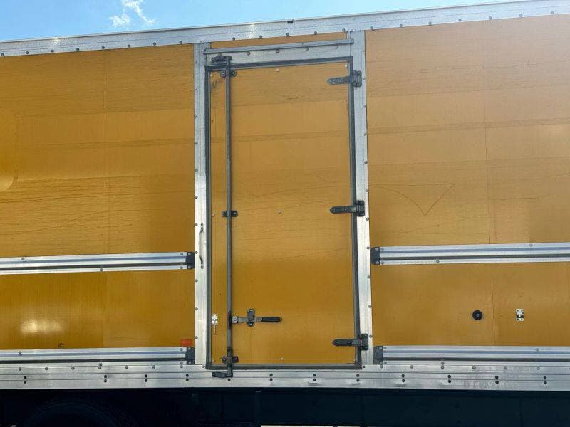 2019 International 4300 image 8