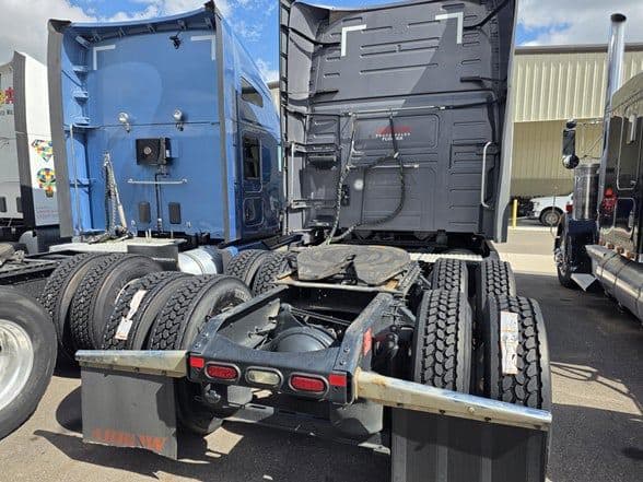 2020 Volvo VNL64T760 image 6