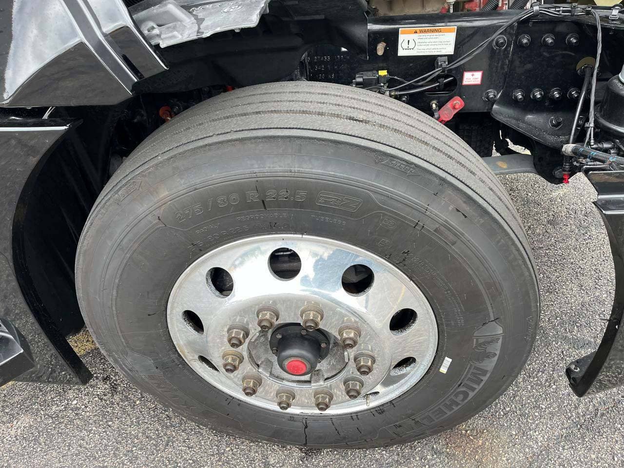 2022 Freightliner Cascadia image 11