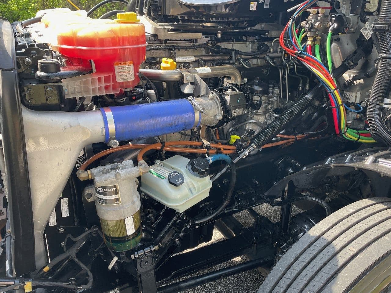 2020 Freightliner Cascadia 126 image 29