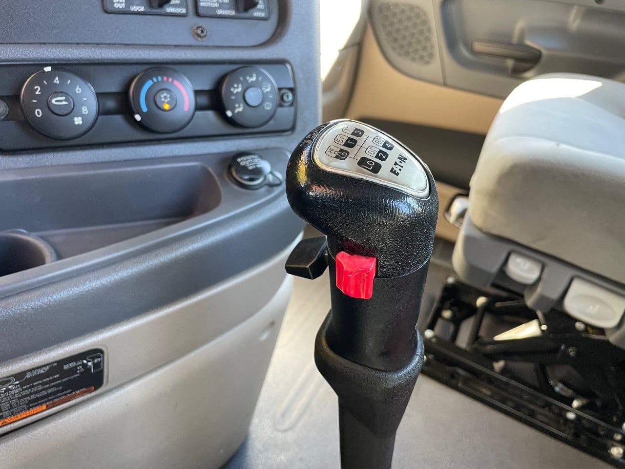 2020 Freightliner Cascadia 125 image 24