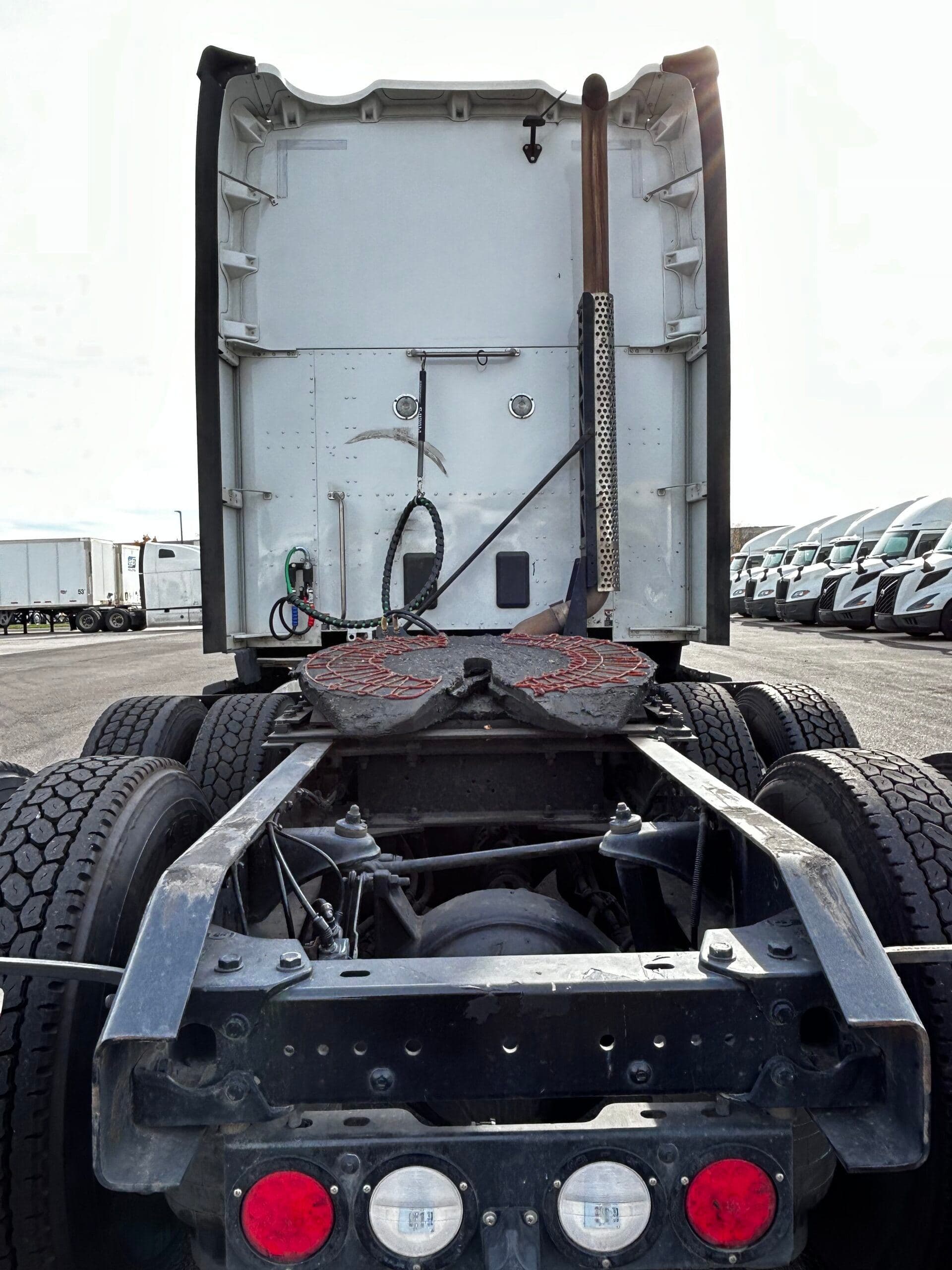 2023 Kenworth T680 image 4