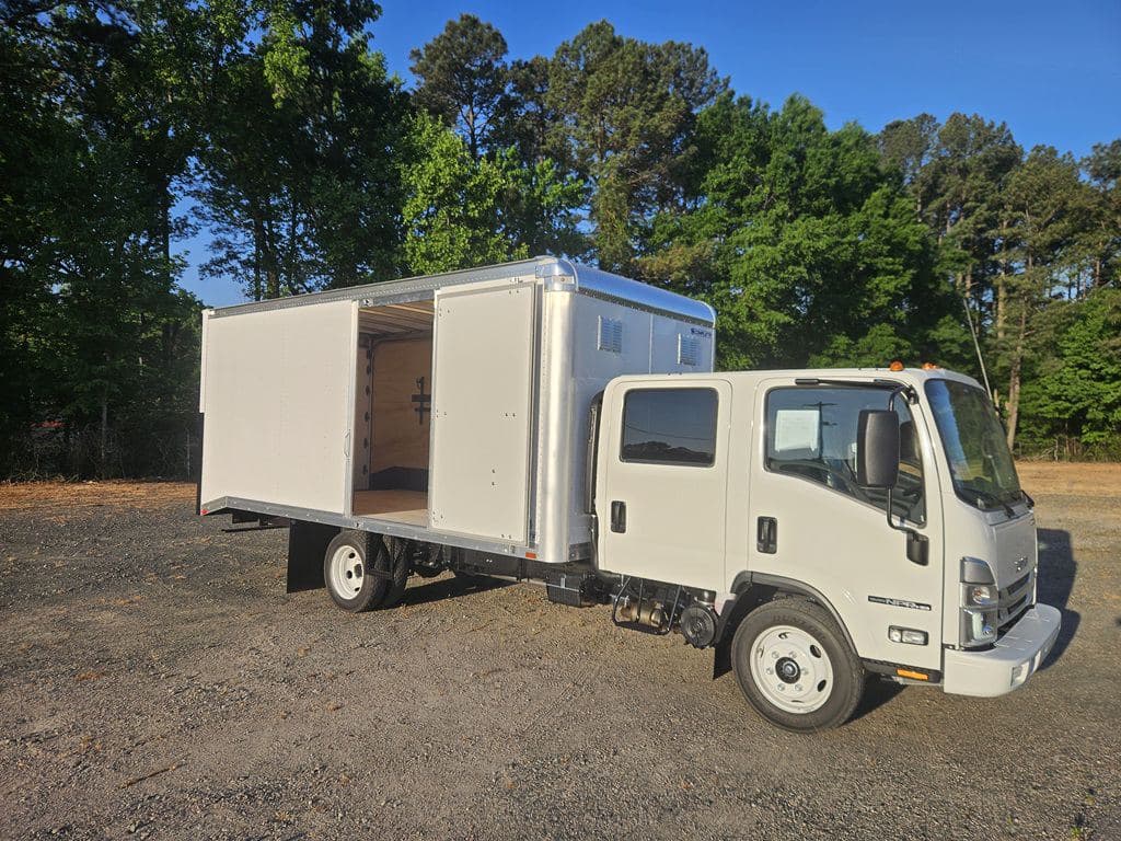 New 2027 ISUZU NPR-HD image 6
