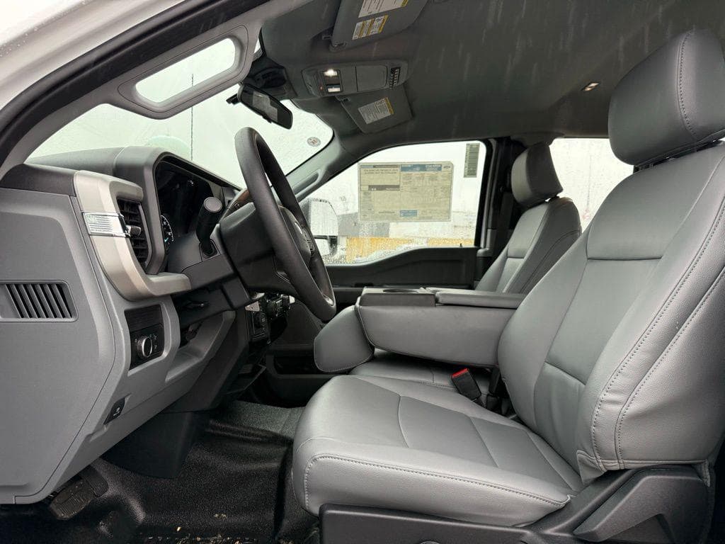 2026 Ford F-450SD XL Dump Truck image 29