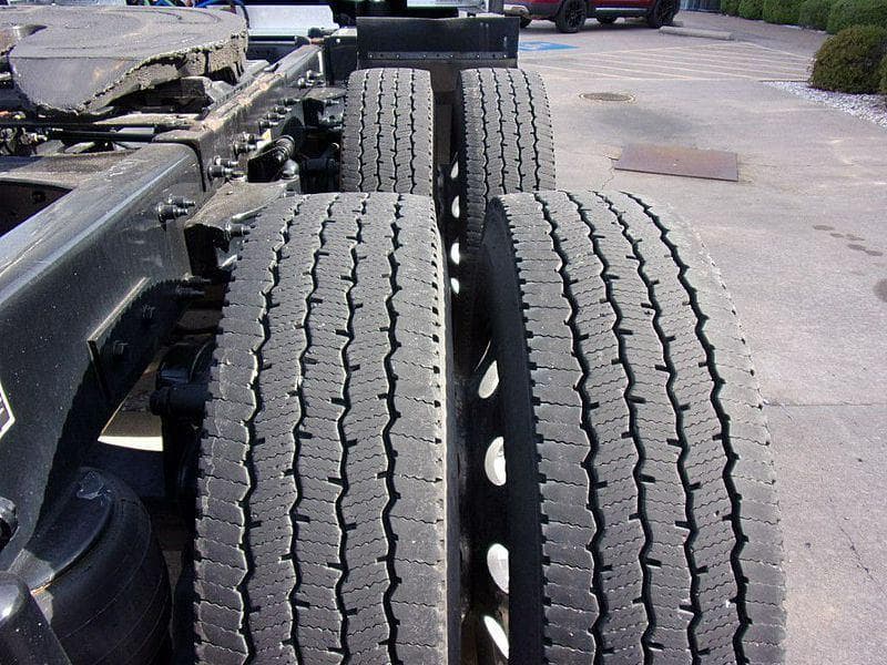2023 Peterbilt 579 image 5