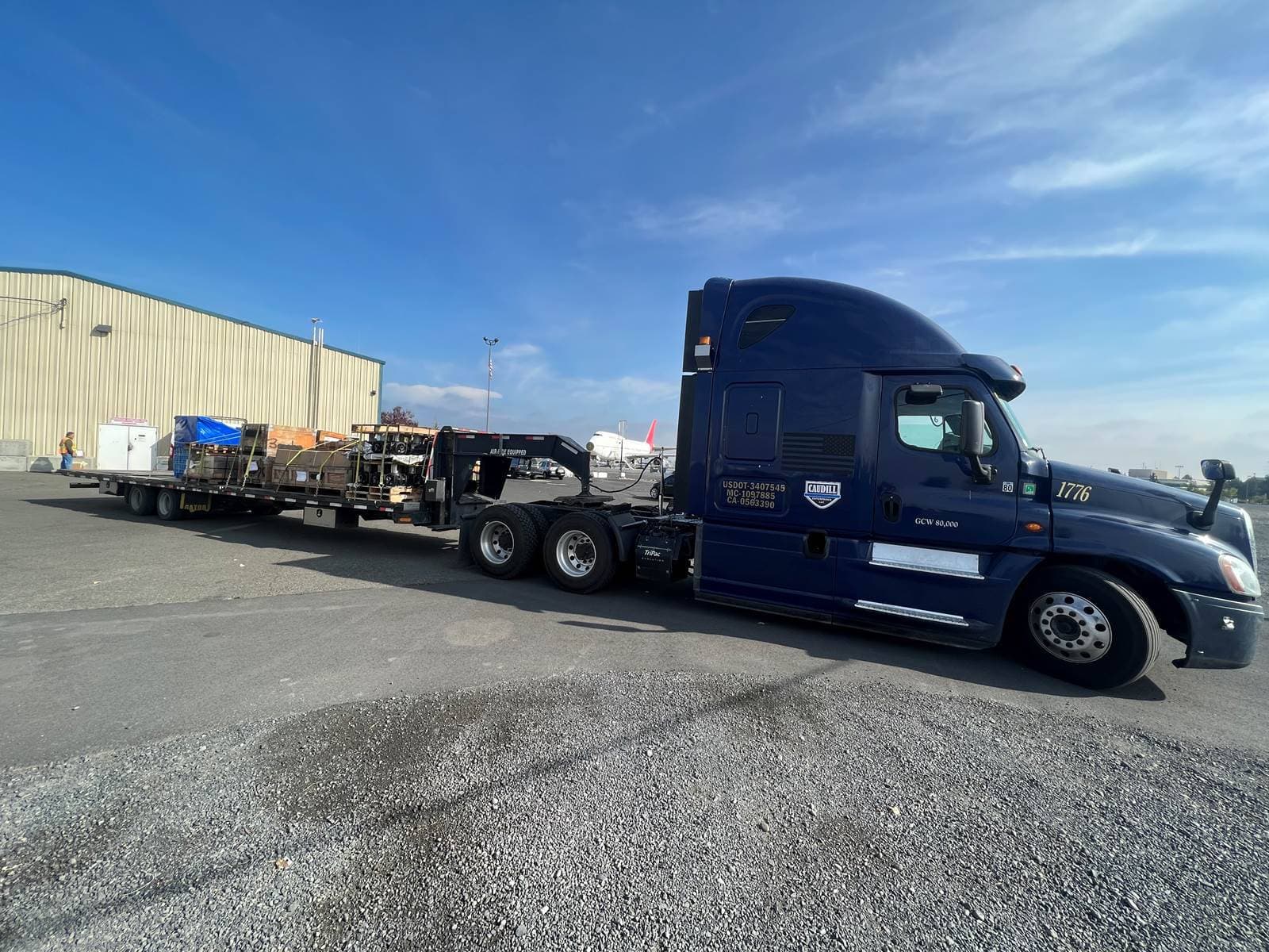 2015 Freightliner Cascadia 125 Sleeper Semi Truck image 5