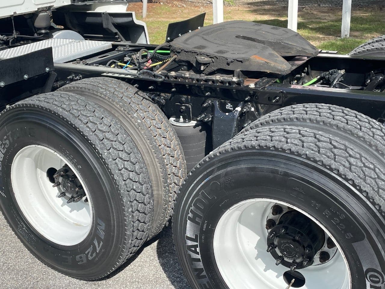 2019 International LT625 image 11