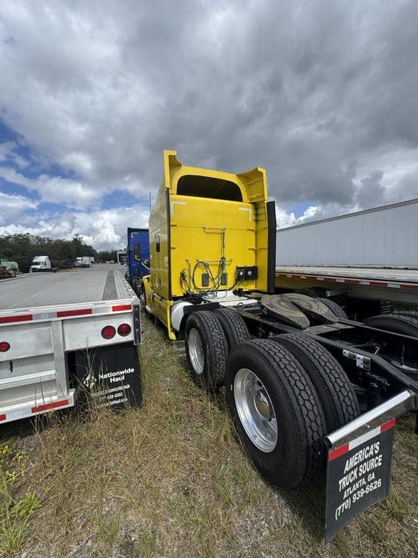 2017 Peterbilt 579 image 4
