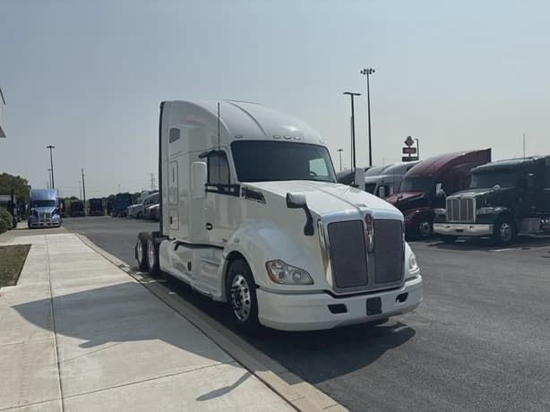 2021 Kenworth T680 image 6