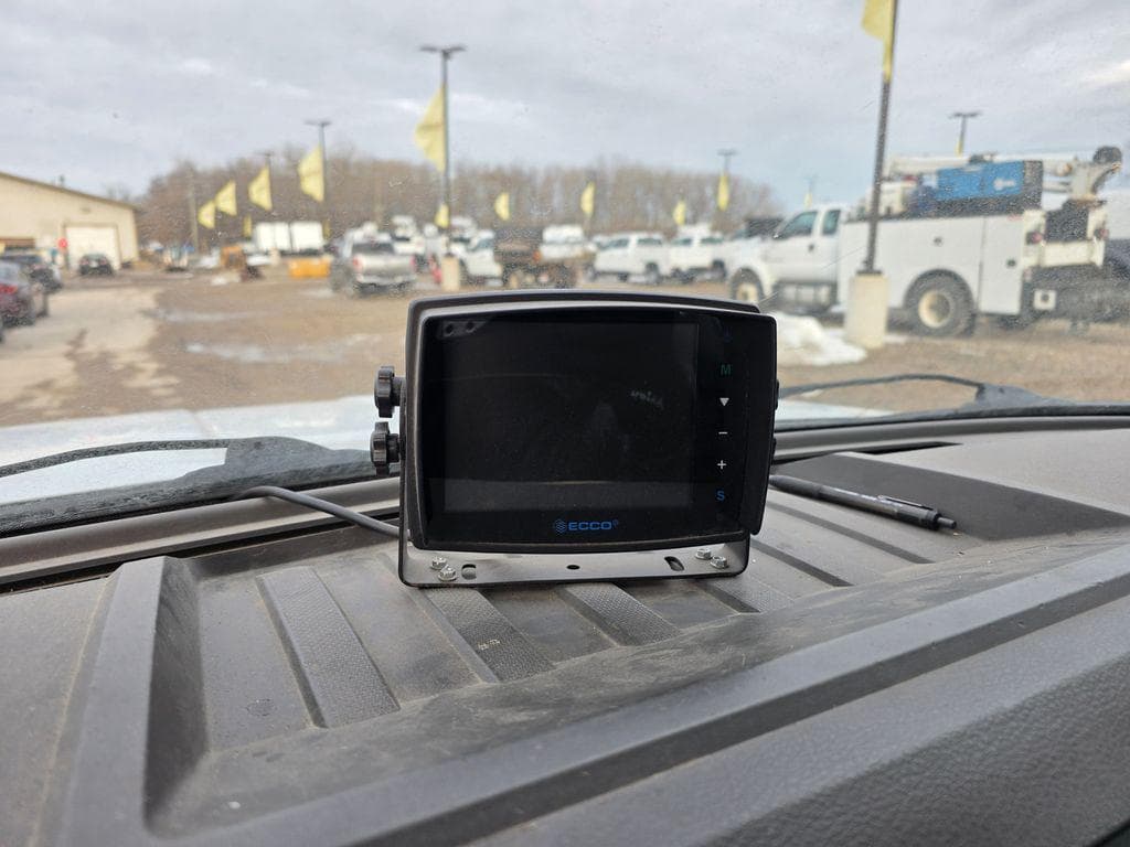 2009 Ford F-550SD XL DRW Bucket Crane image 25
