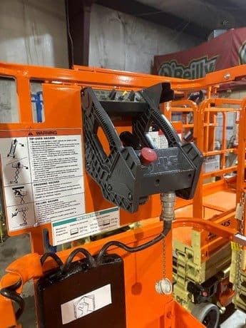 2016 JLG 1930ES image 13