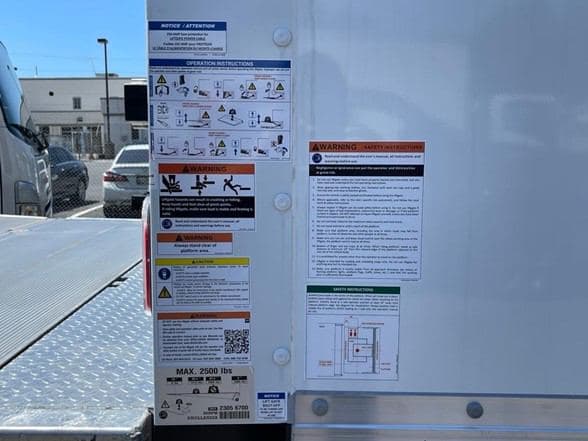 2024 Isuzu NPR HD image 22