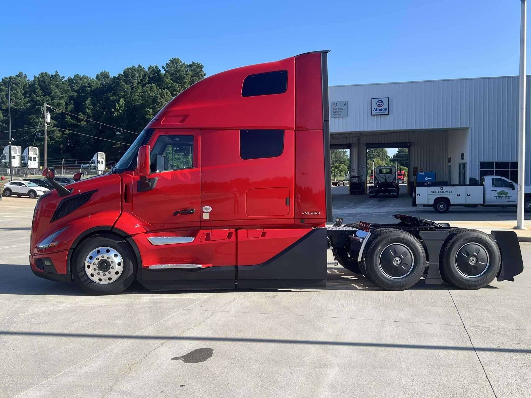 New 2026 VOLVO VNL64T660 Conventional - Sleeper Truck in Bossier City, LA image 2
