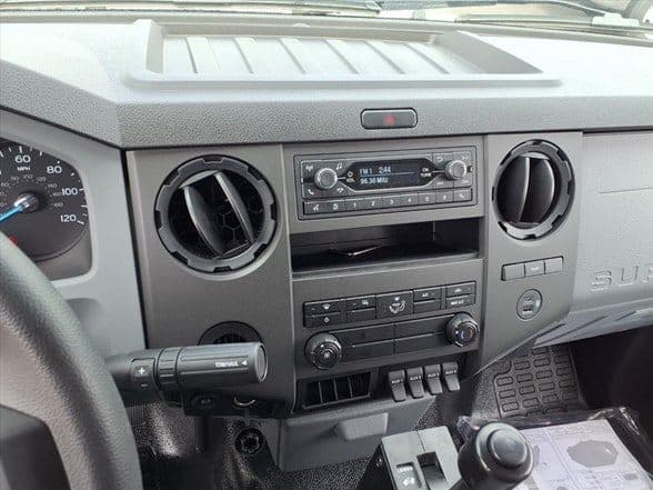 2027 Ford F750 SD image 18