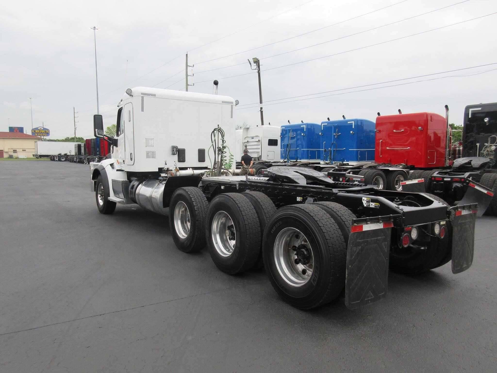 2019 Peterbilt 567 image 22