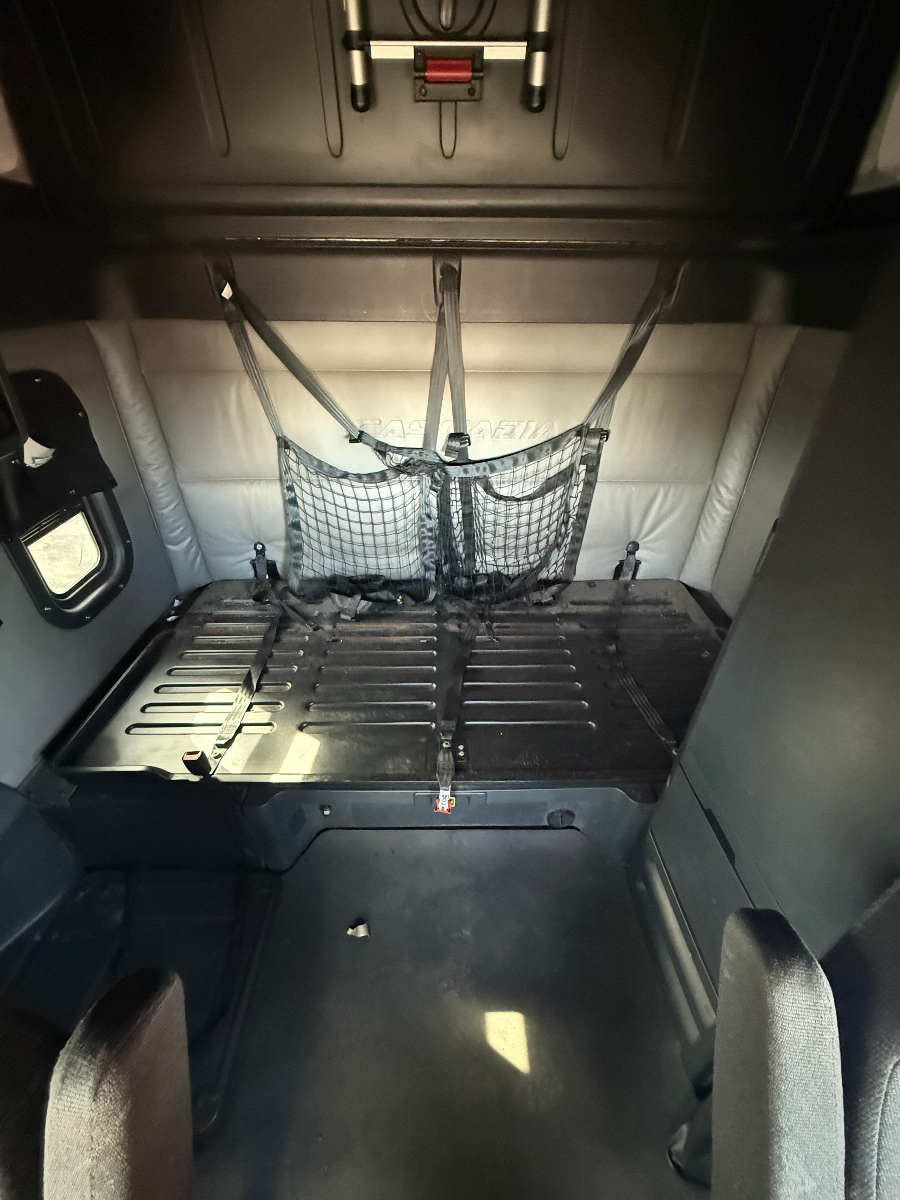 2022 Freightliner Cascadia image 5