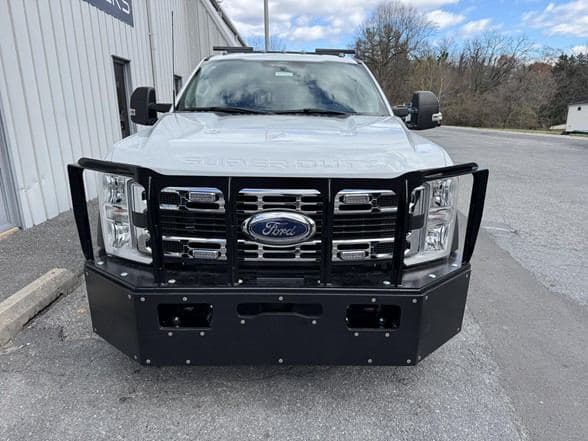 2024 Ford F450 XLT image 3