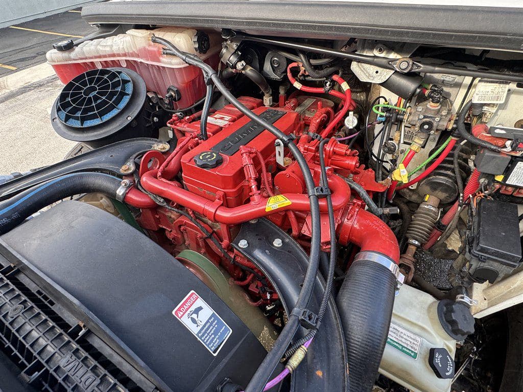 2018 Freightliner M2-106 image 48