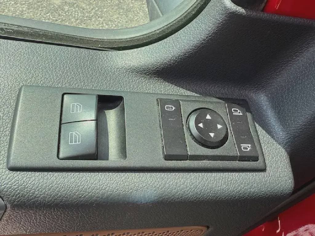 Used 2020 FREIGHTLINER Conventional - Sleeper Truck image 12