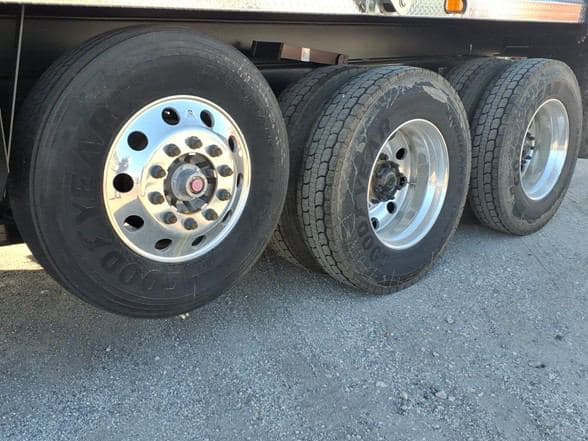 2026 Kenworth T880 image 6