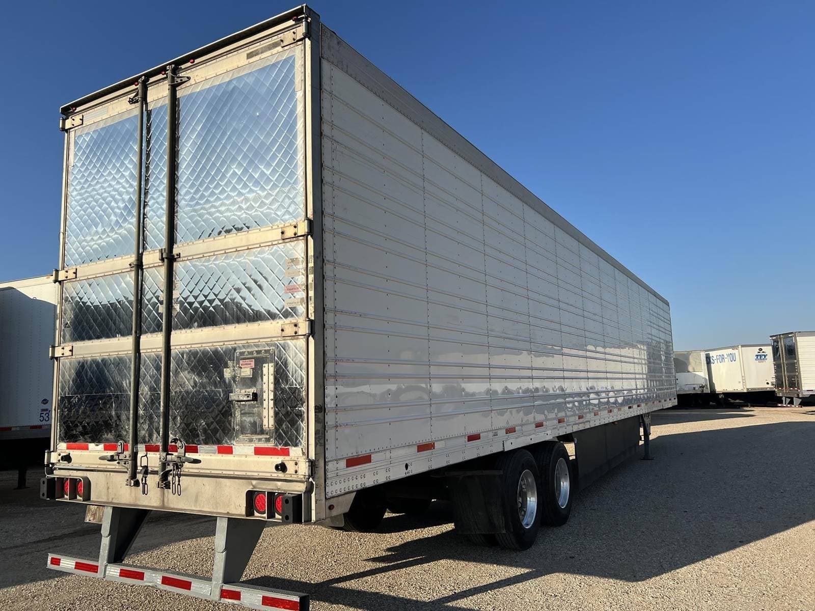 2019 Utility Reefer image 4