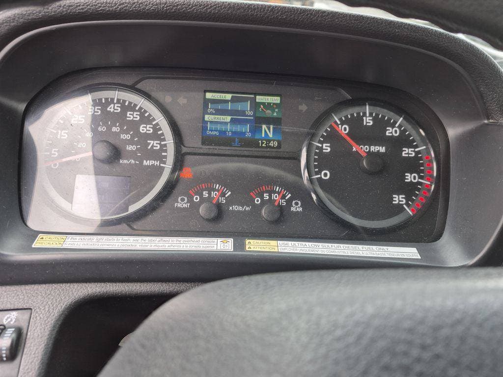 2018 Hino 338 image 10