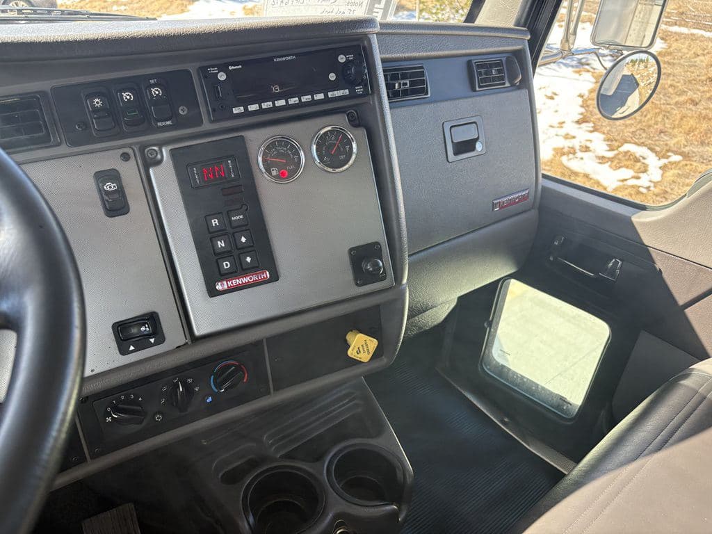 Used 2022 KENWORTH T270 image 20