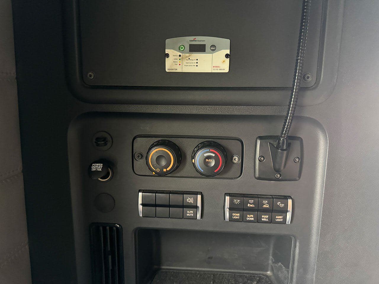 2019 Freightliner Cascadia 126 image 18
