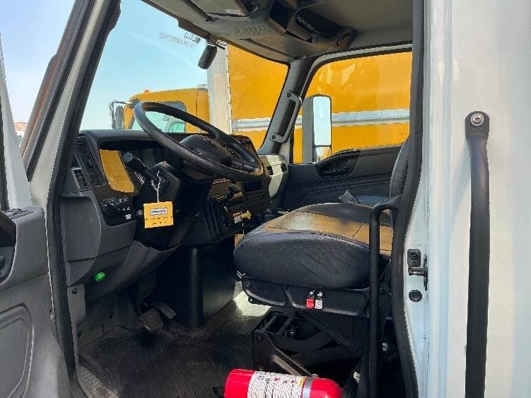 2022 International MV607 image 16