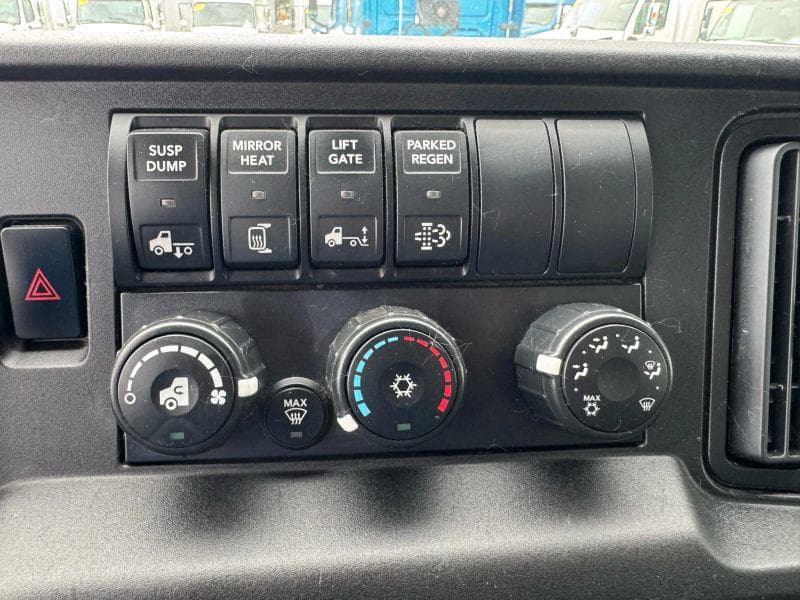 2019 International MV607 image 32