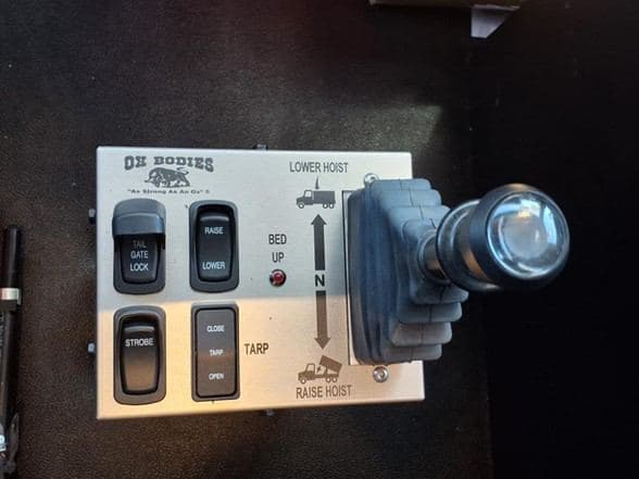 2025 Kenworth T880 image 19