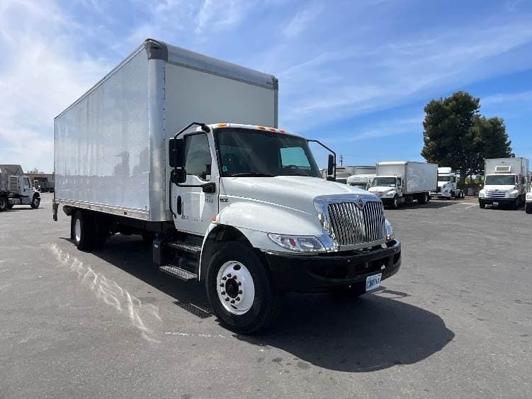 2022 International MV607 Box Truck - 220HP, 6 Speed Automatic, Roll up Door image 1