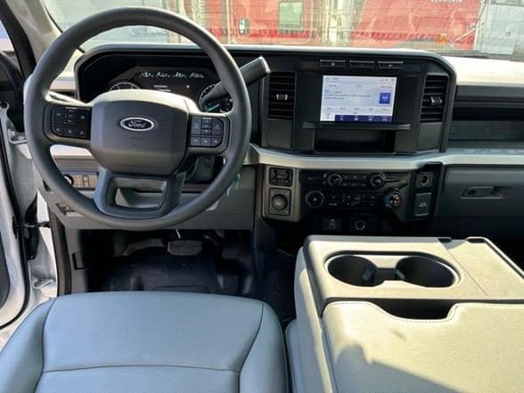 2024 Ford F550 image 16